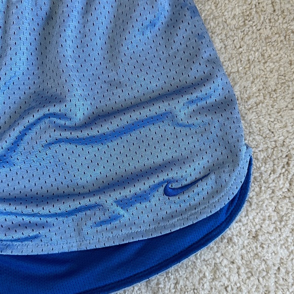 Nike Womens Mesh Running Shorts with Embroidered Swoosh in Medium - Picture 2 of 5